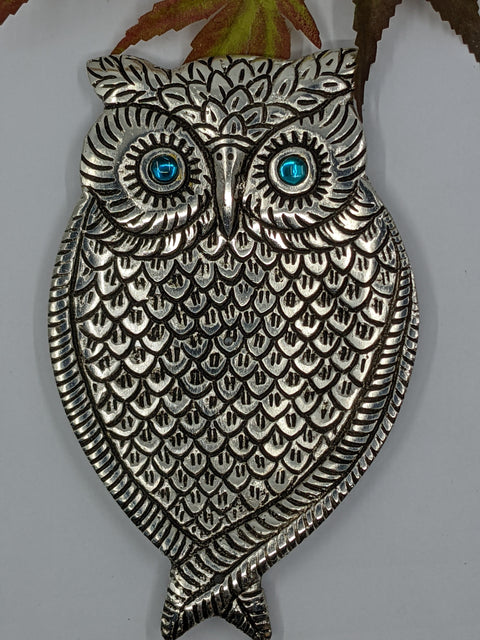 Compact Owl Incense Burner with sparkling gem eyes, designed for securely holding incense sticks.