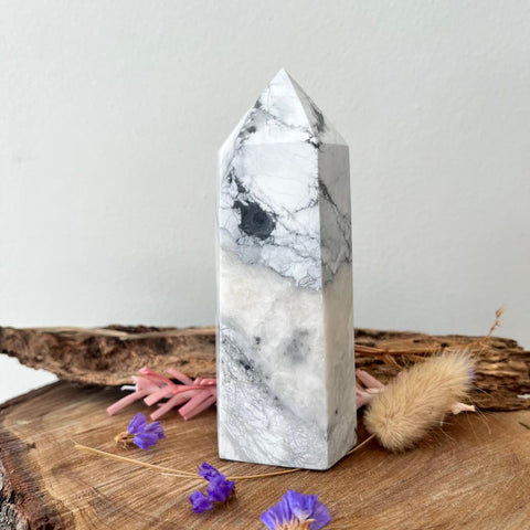Howlite crystal tower point with white and grey veining for calm and mental clarity